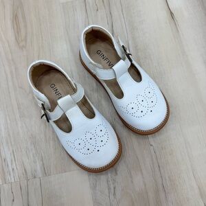Ginfive white Mary Jane girls shoes
